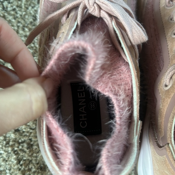 Chanel Pink Interlocking CC Logo Sneakers size 36.5. - Picture 7 of 11